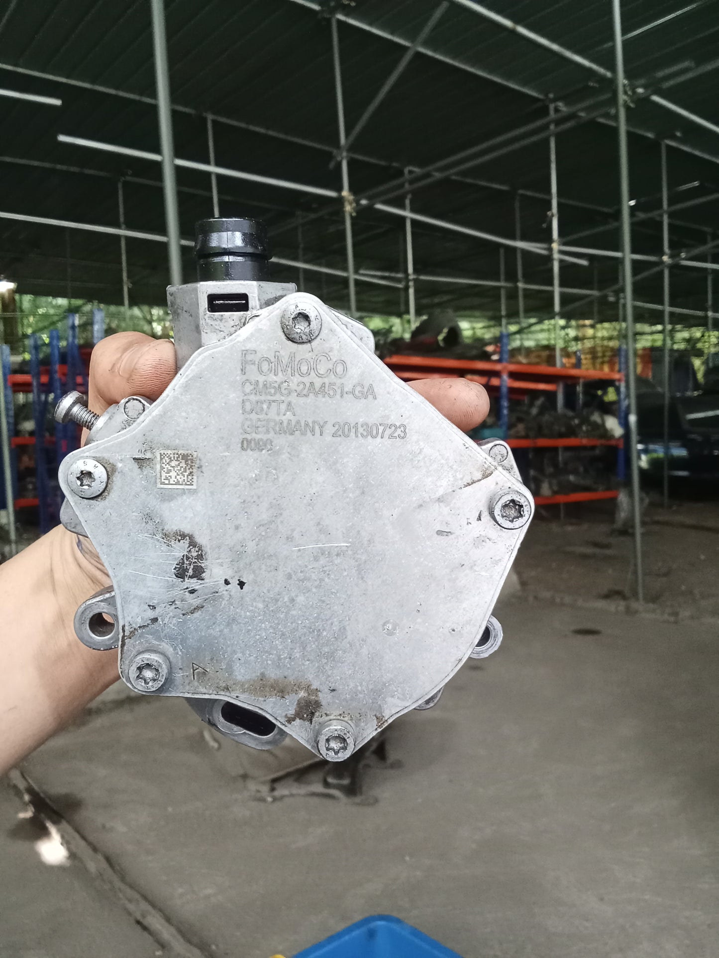 Ford Fiesta 1.0 Ecoboost Vacuum Pump GENUINE ORIGINAL SURPLUS