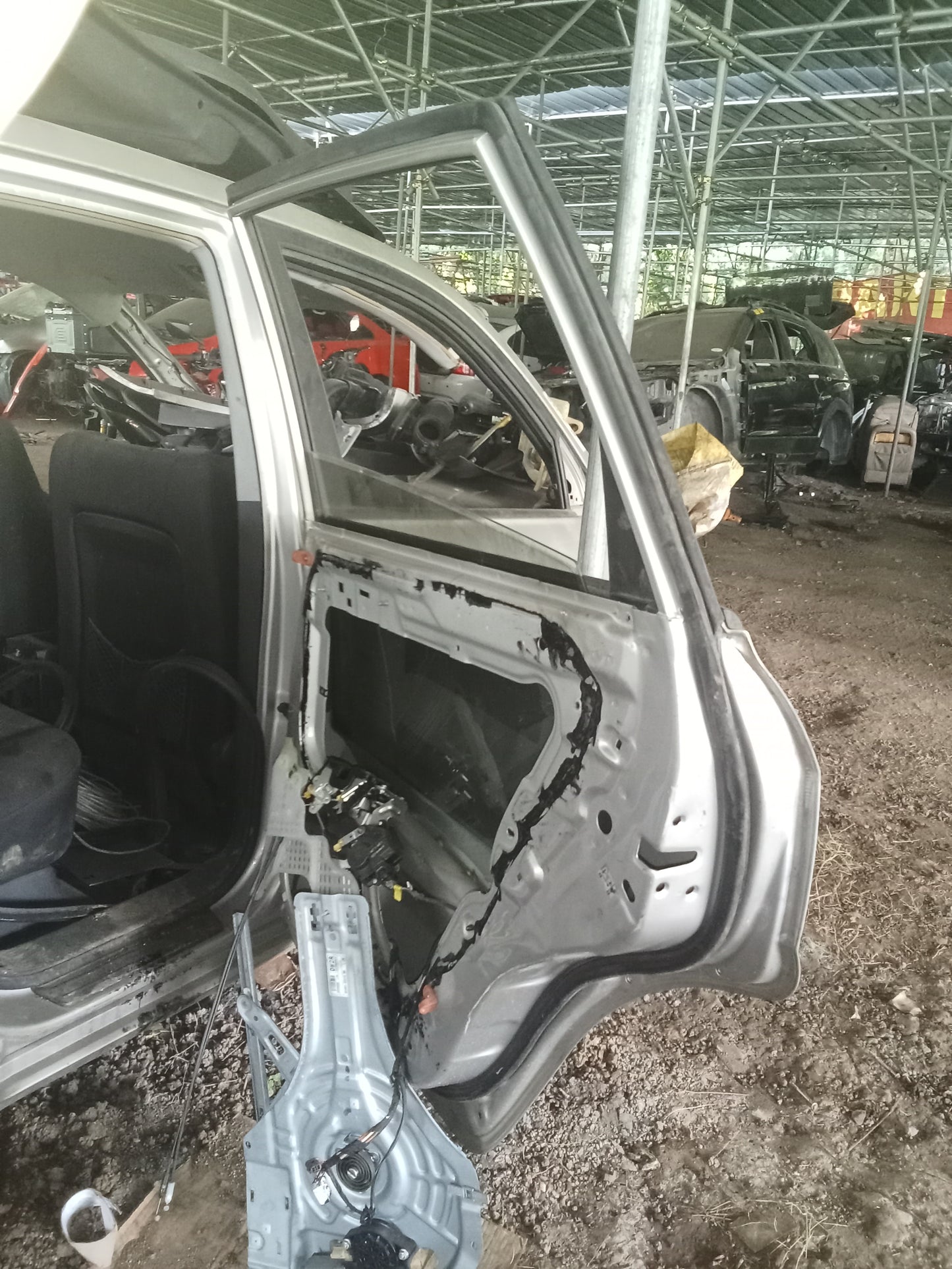 Tucson CRDI 2009 Bare Door Shell Rear Passenger Side GENUINE ORIGINAL SURPLUS