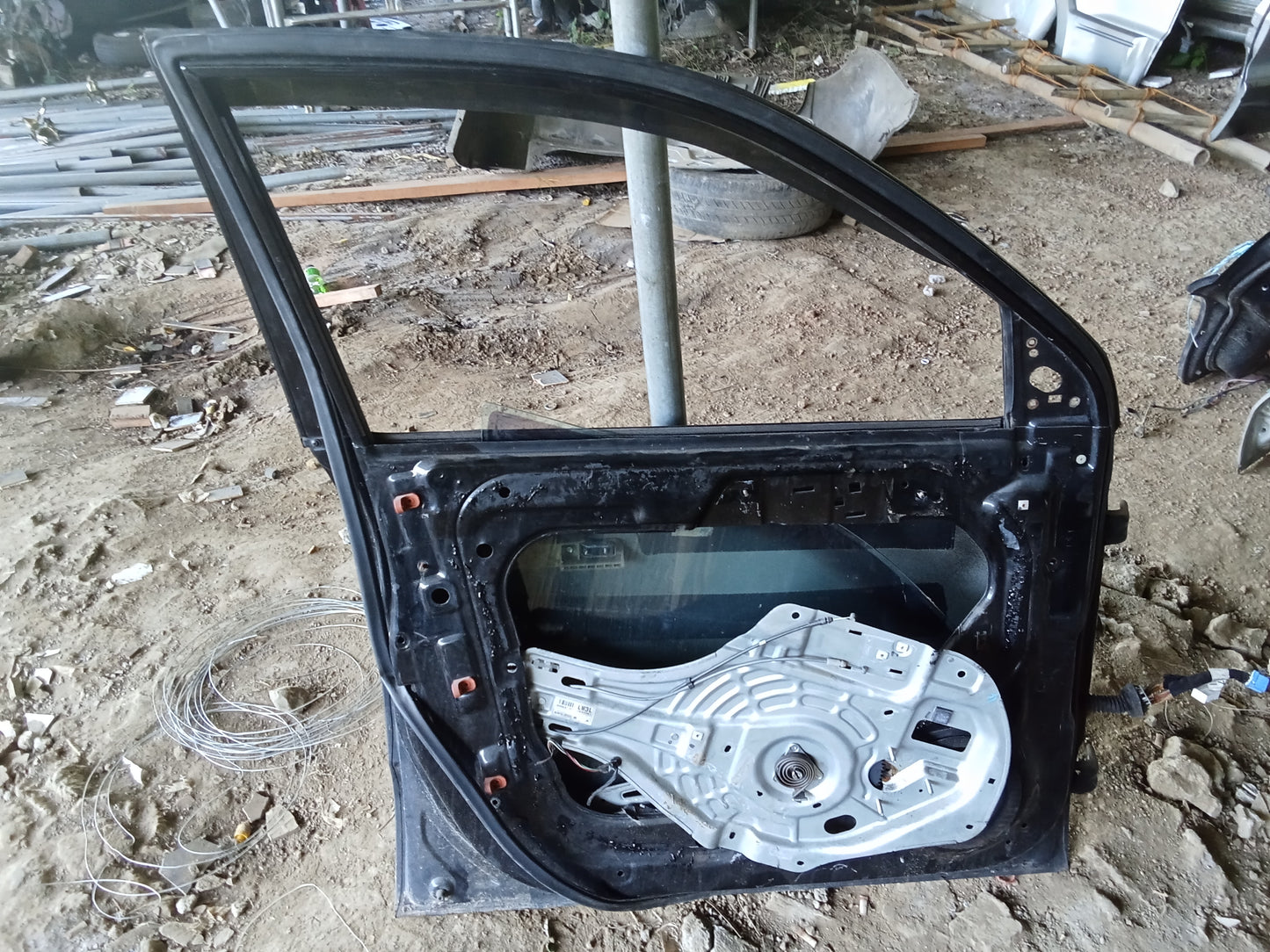 Hyundai Tucson Gas 2004 Bare Door Shell Front Driver Side GENUINE ORIGINAL SURPLUS