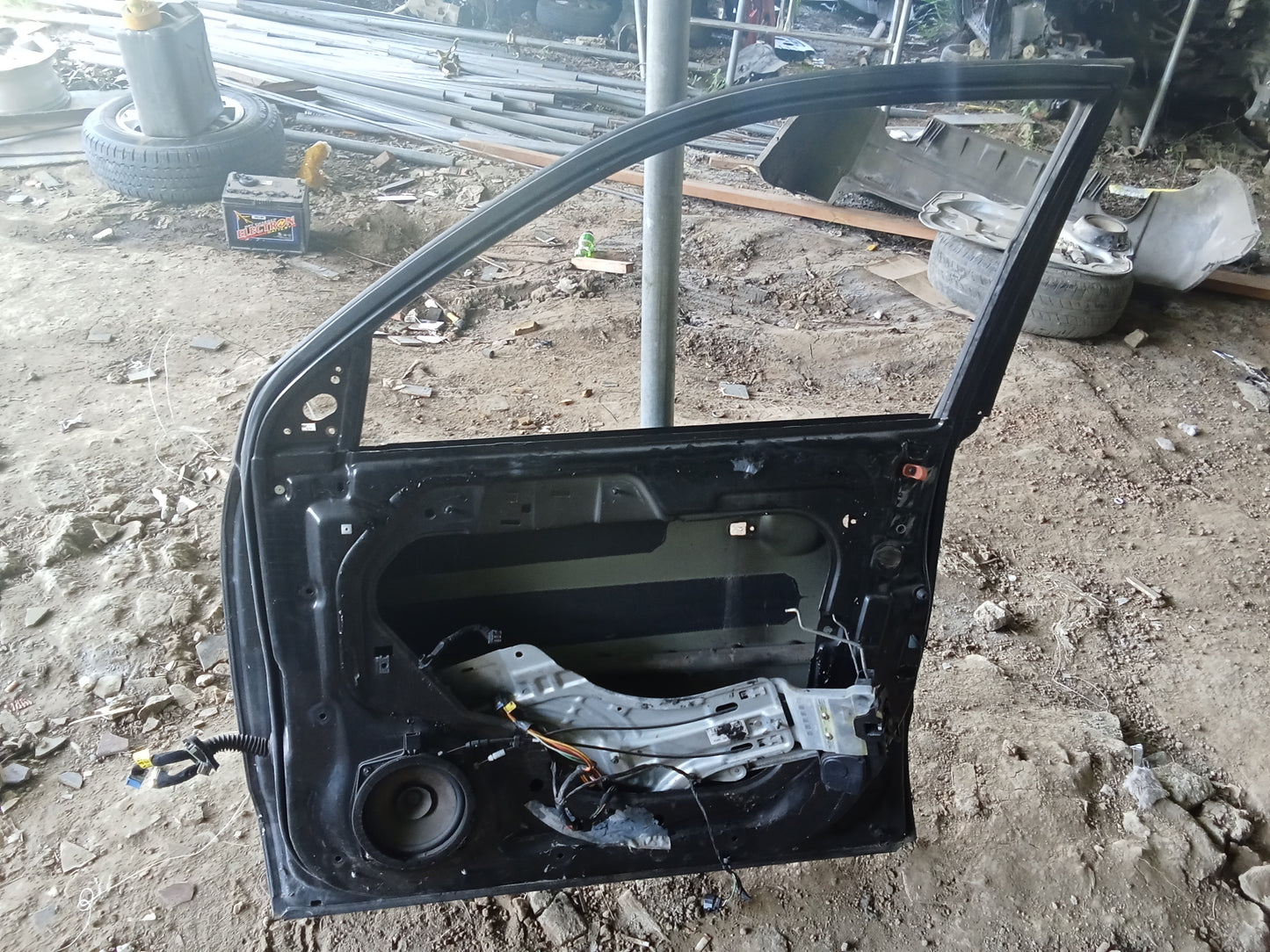 Hyundai Tucson Gas 2004 Bare Door Shell Front Passenger Side GENUINE ORIGINAL SURPLUS