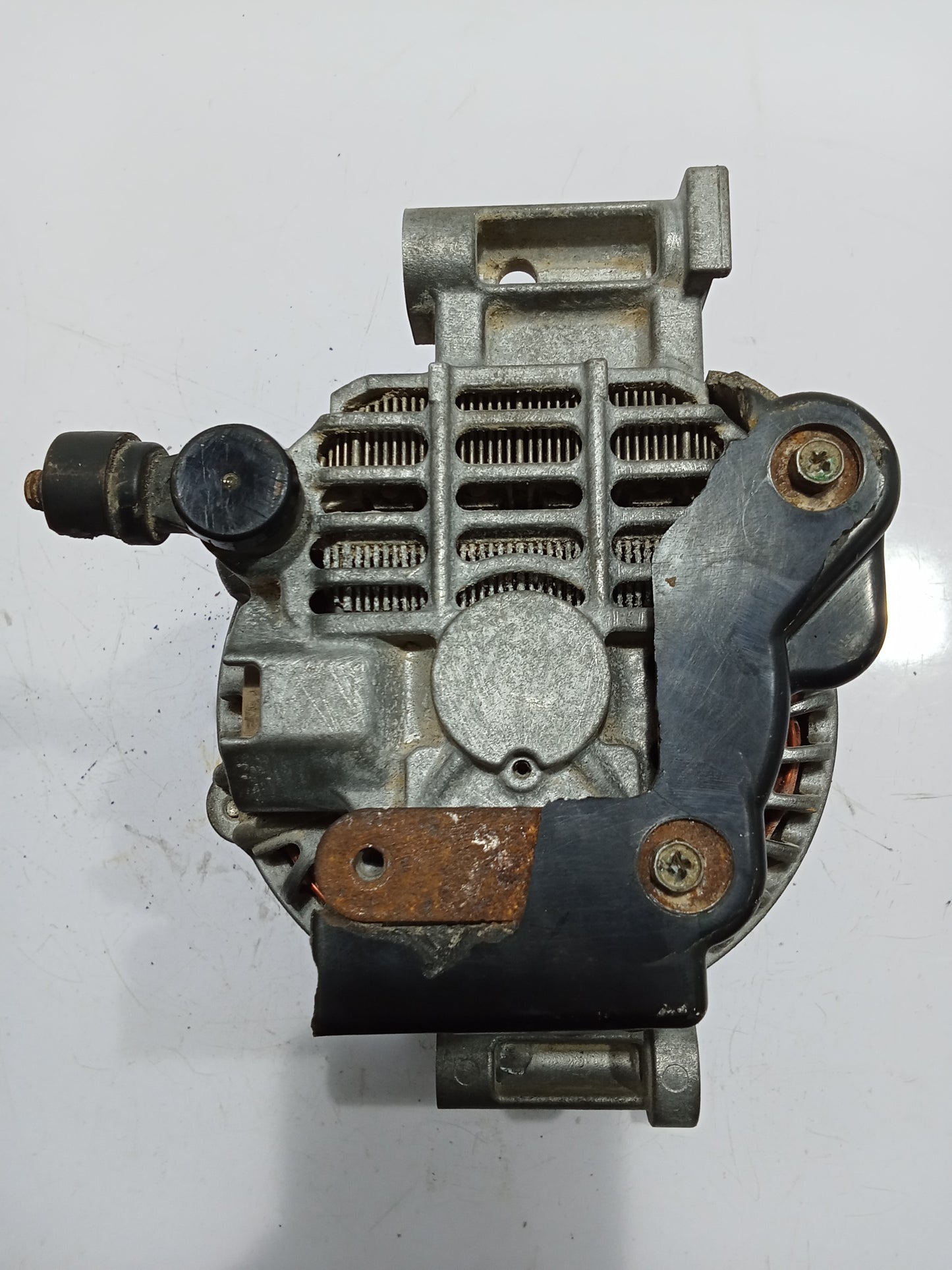 Mazda Tribute 2.3 Alternator GENUINE ORIGINAL SURPLUS