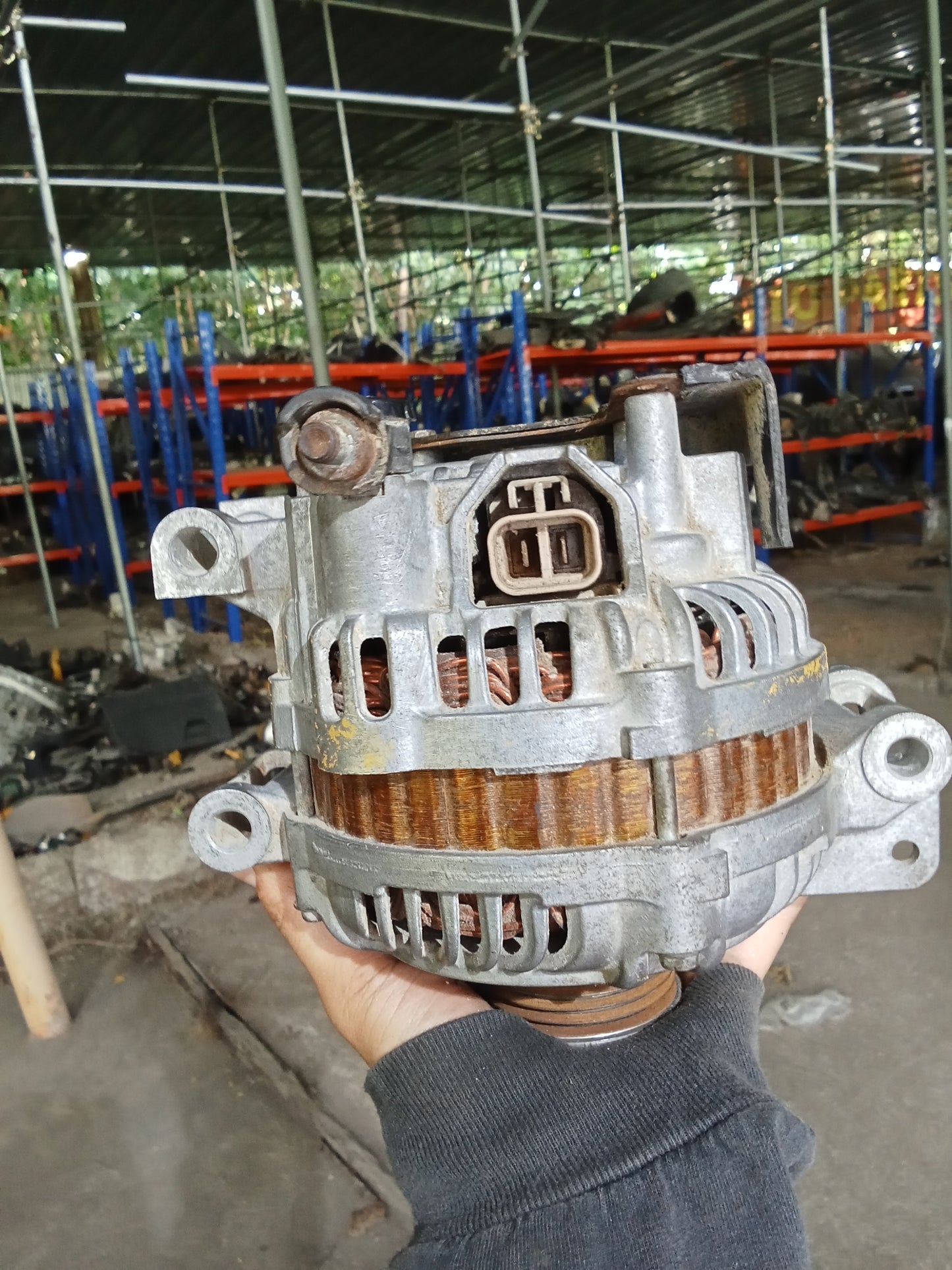 Mazda Tribute 2.3 Alternator GENUINE ORIGINAL SURPLUS