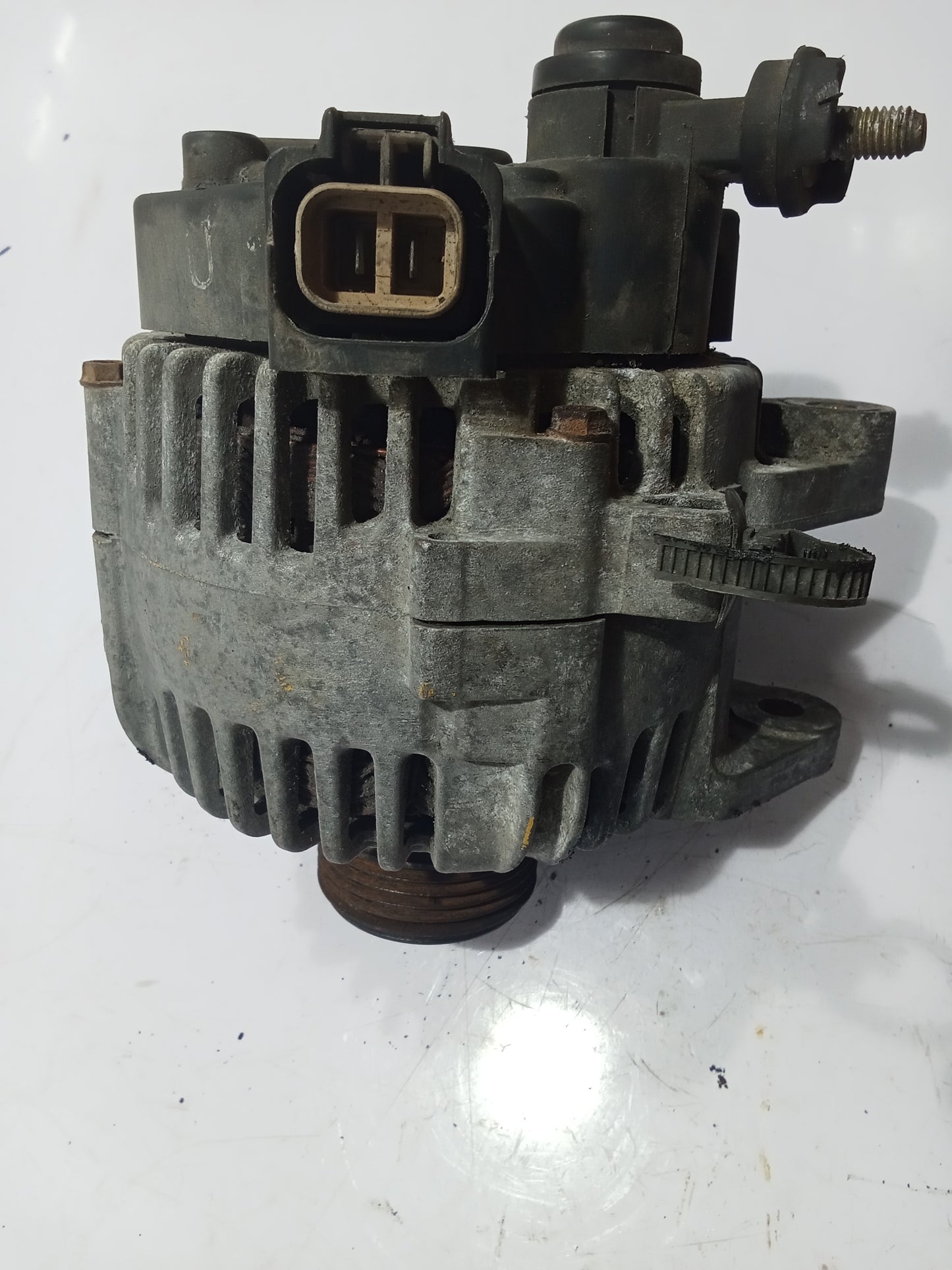 Nissan Almera Alternator GENUINE ORIGINAL SURPLUS