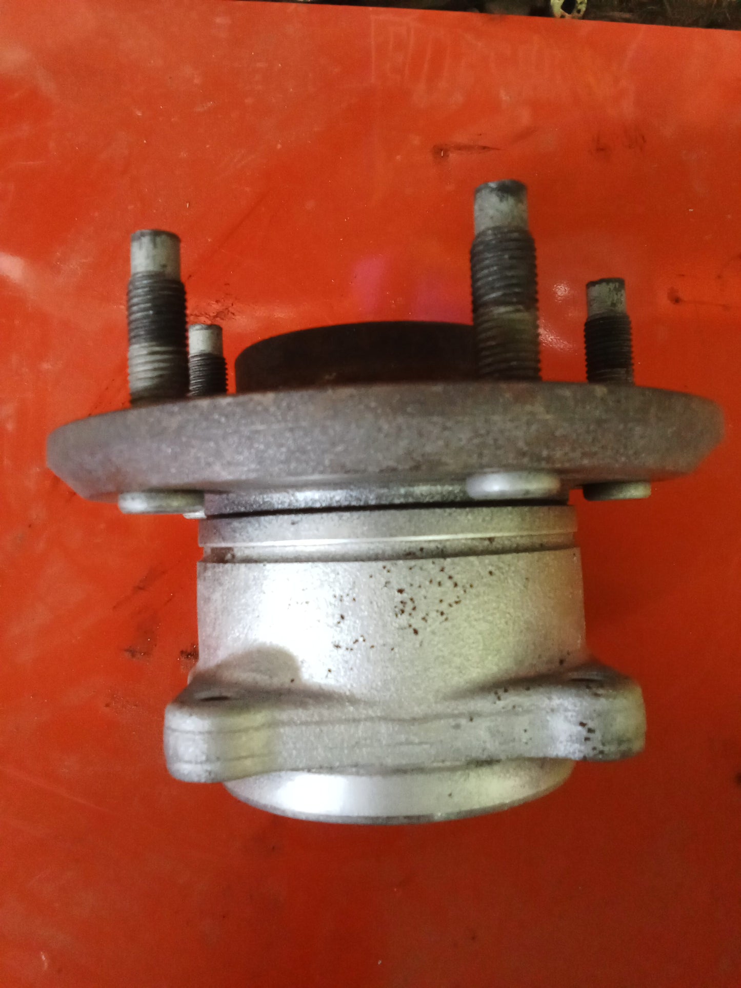 Wheel Hub D/S | Chevrolet Captiva