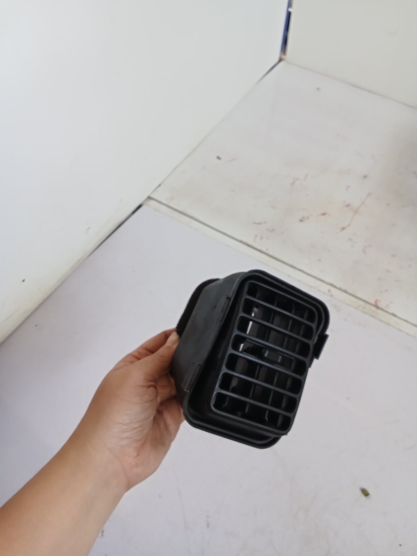 Aircon Vent R/S | Ford Escape 2.3