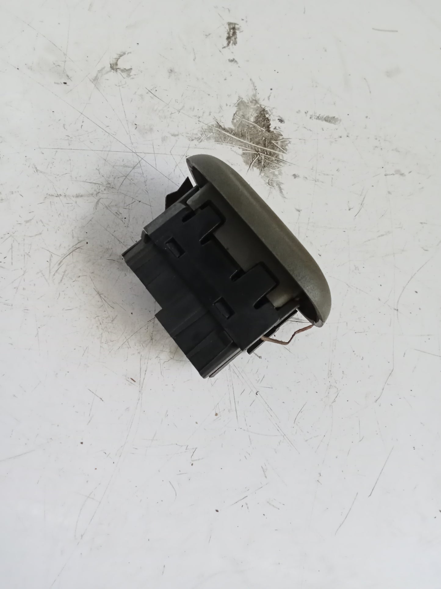 Window Switch Rear D/S | Chevrolet Trailblazer