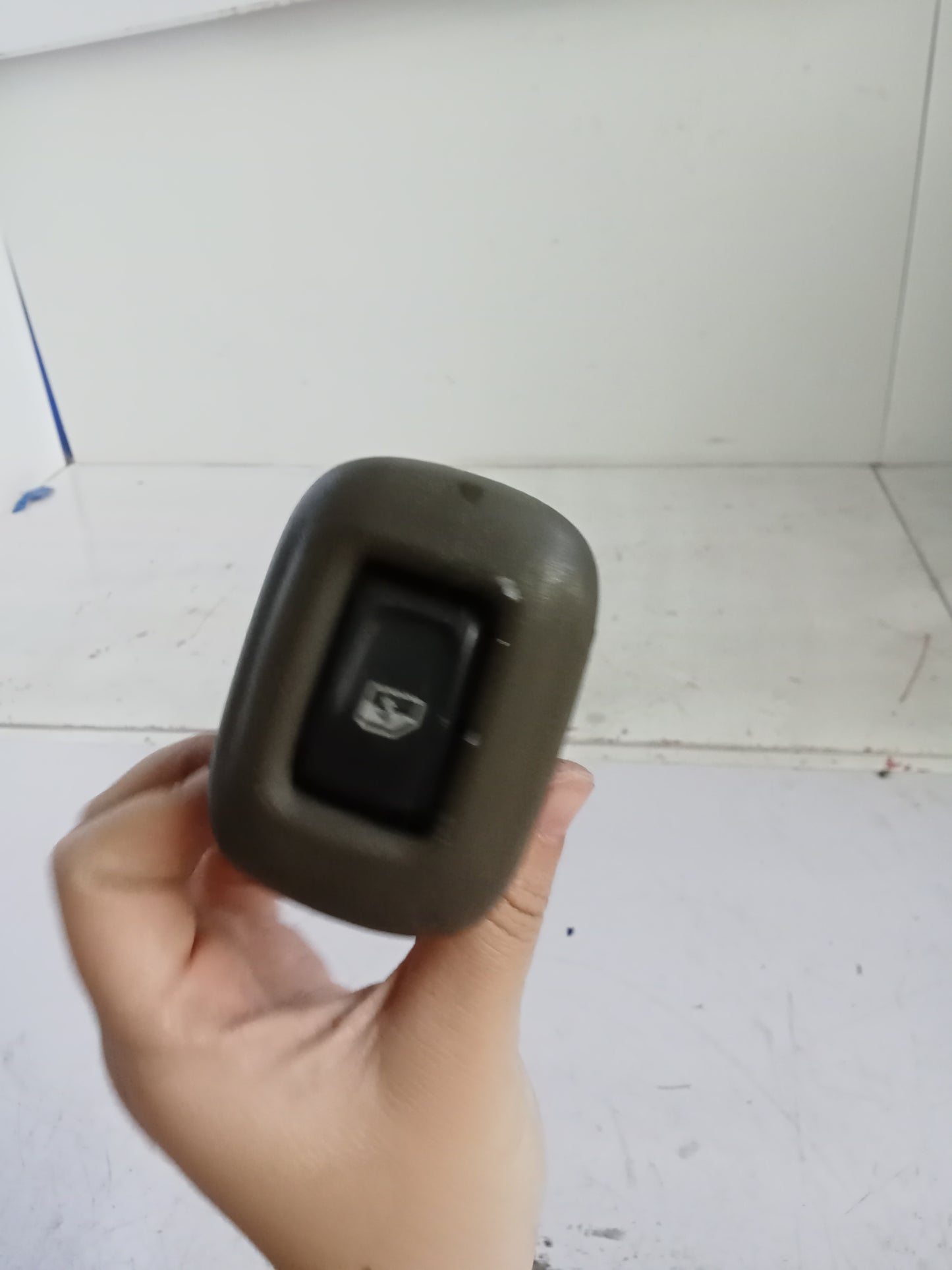 Window Switch Rear D/S | Chevrolet Trailblazer