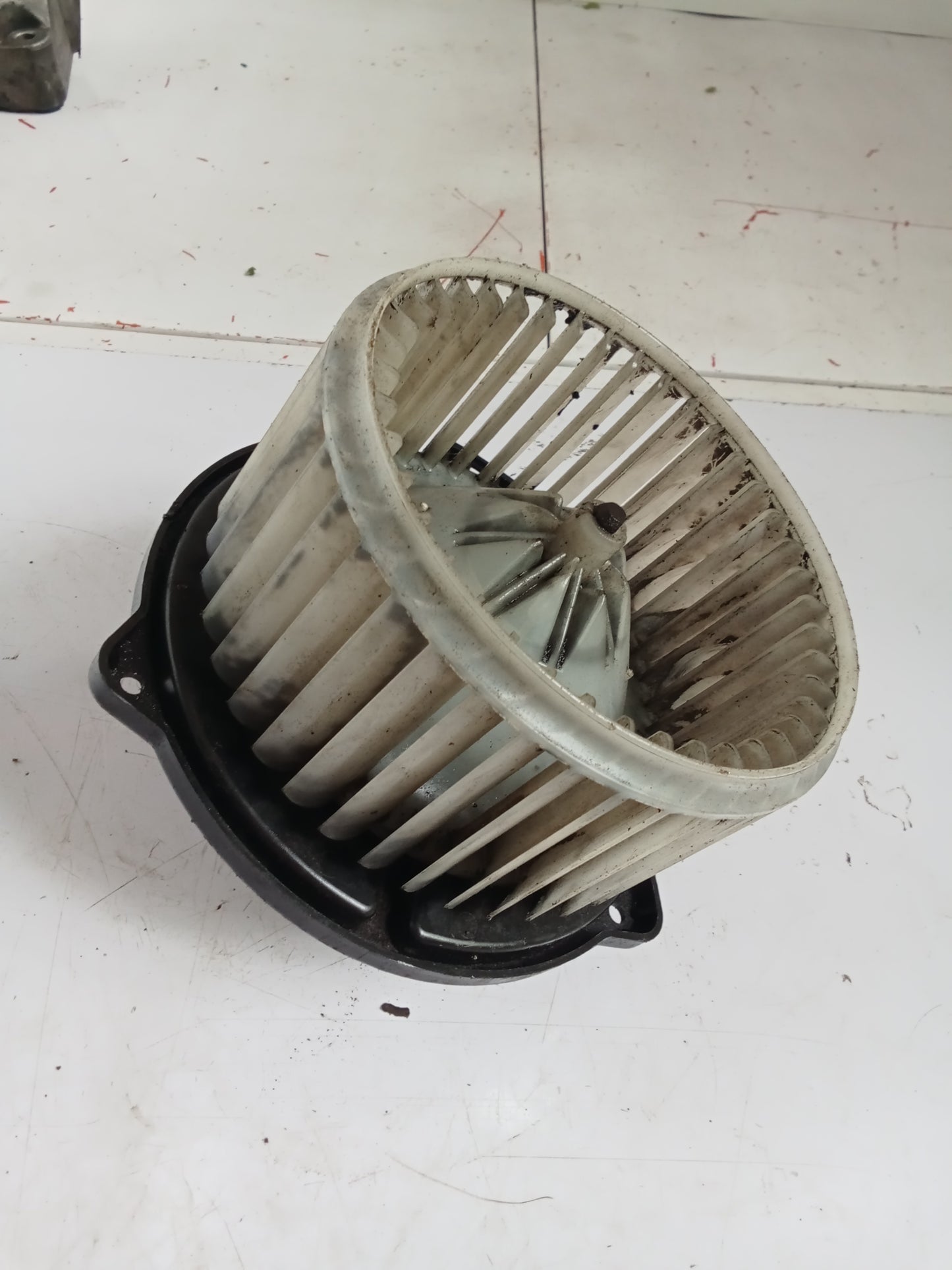 Rear Aircon Blower | Mitsubishi Pajero