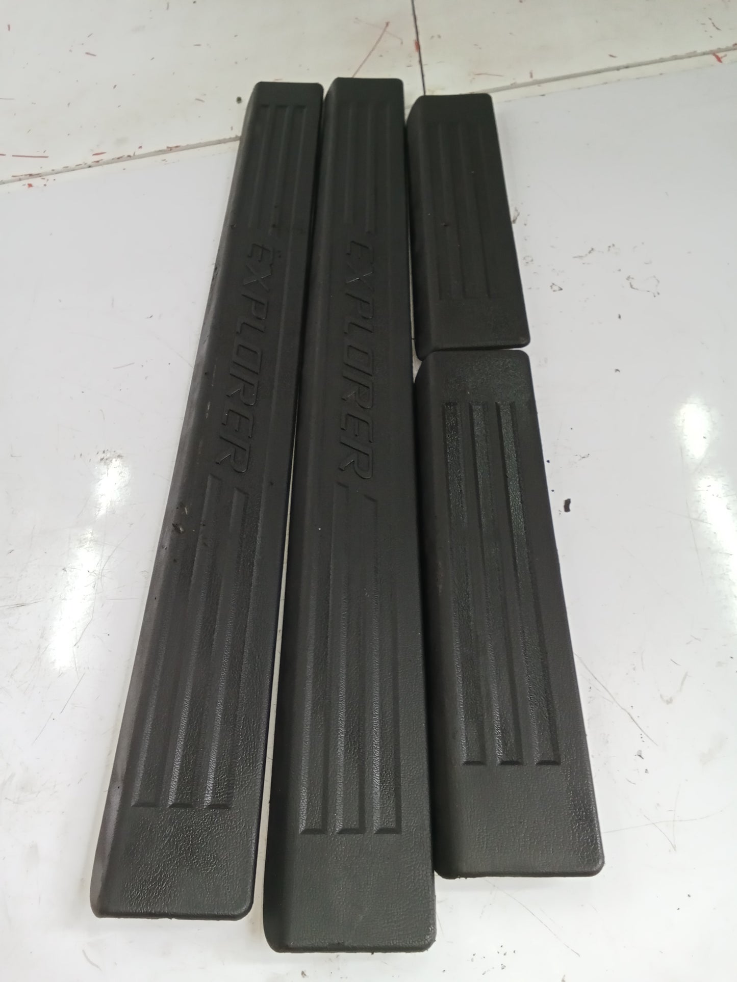 Pair Step Floor Scuff Plate | Ford Explorer