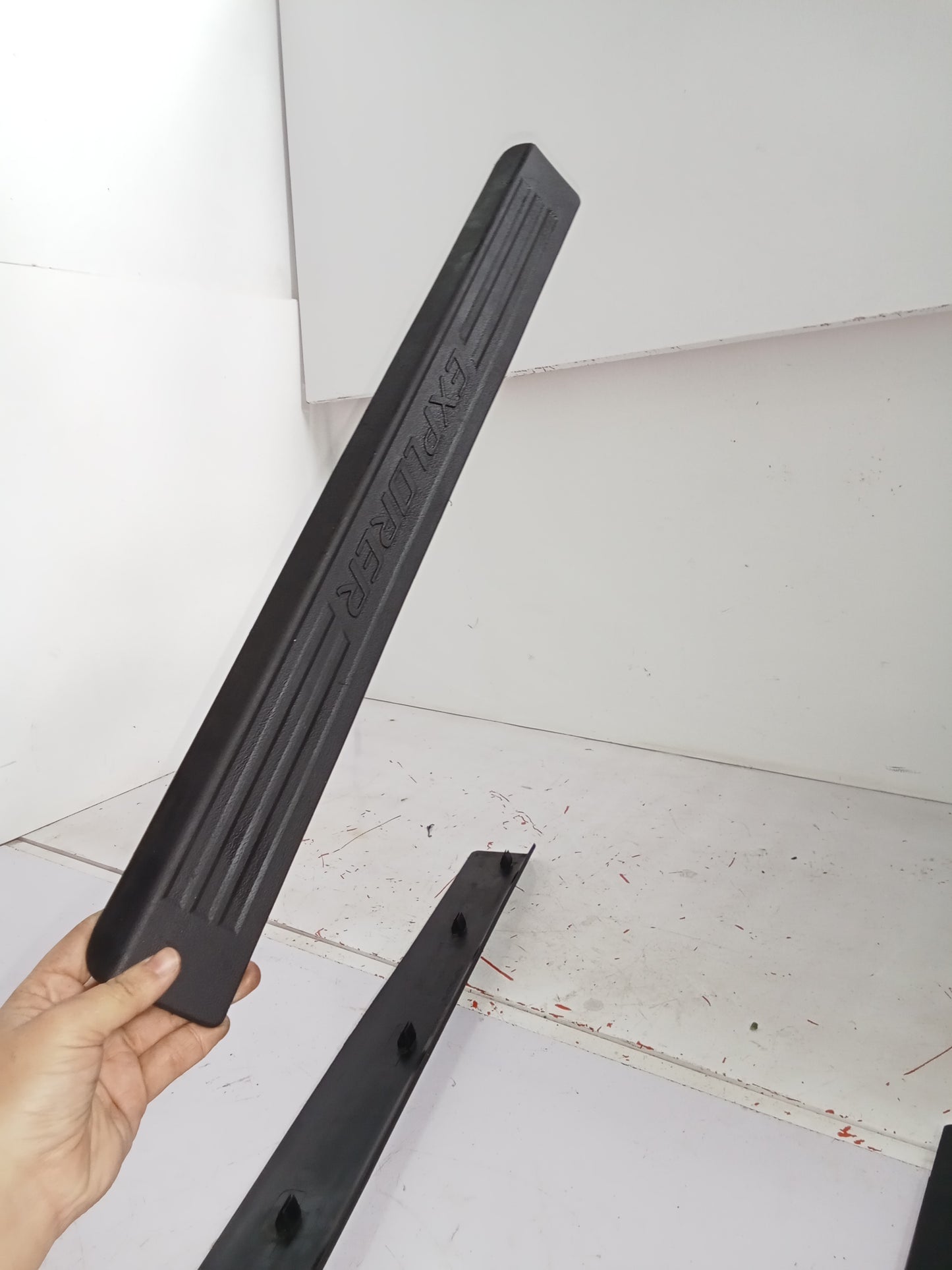 Pair Step Floor Scuff Plate | Ford Explorer