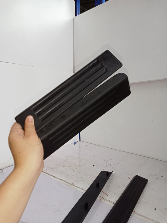 Pair Step Floor Scuff Plate | Ford Explorer