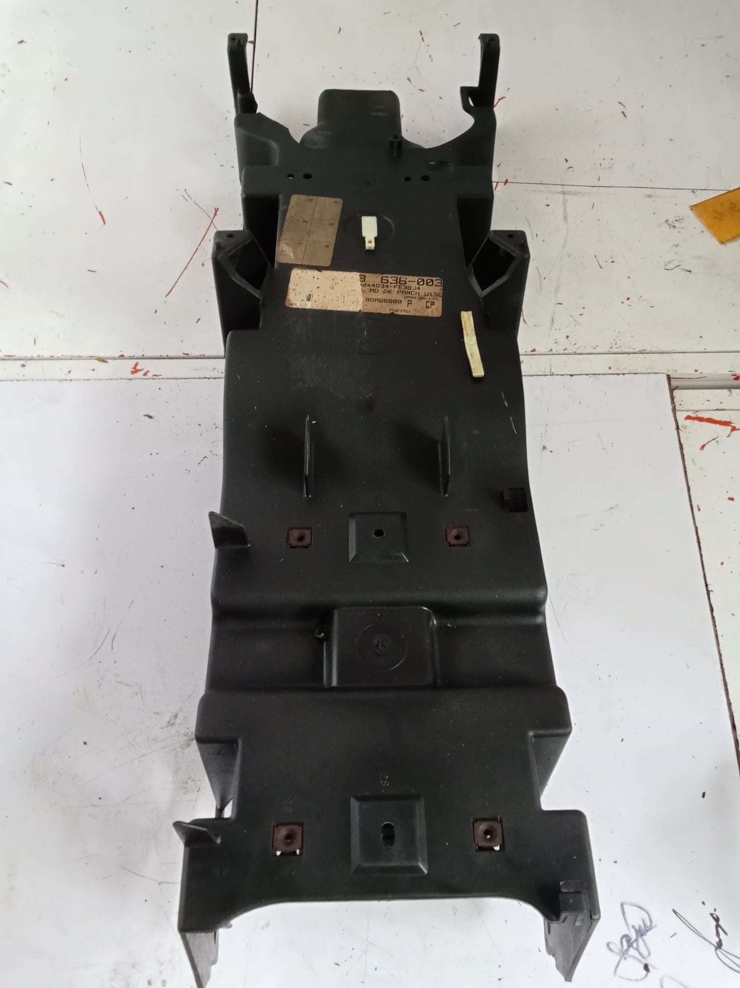 Center Cansole | Ford Explorer