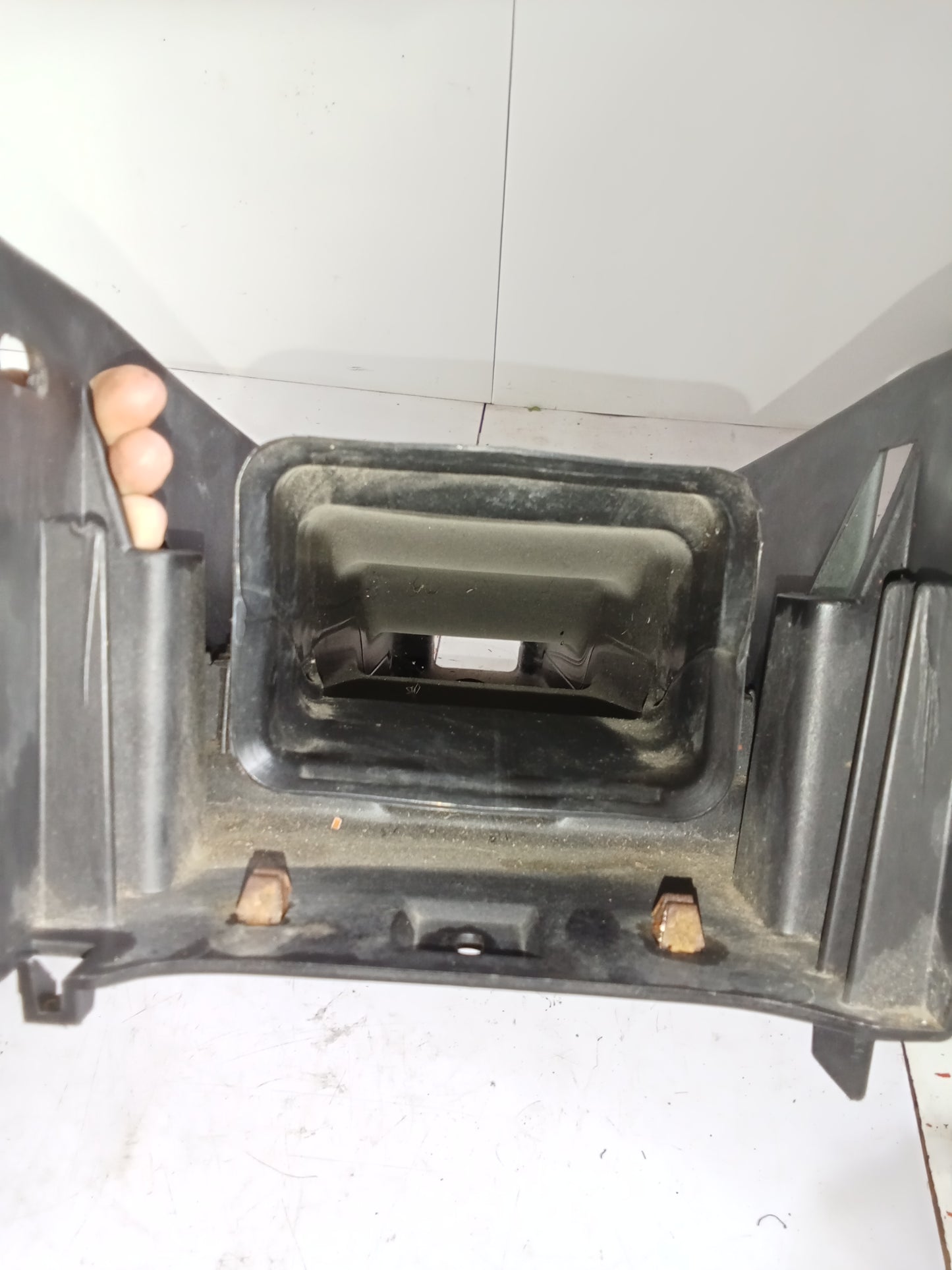Center Cansole | Ford Explorer