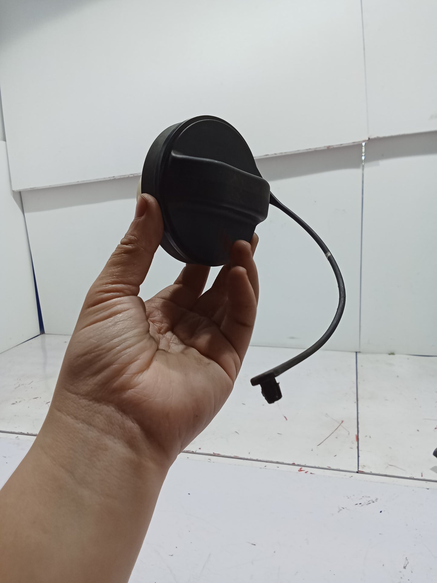 Outer Gas Tank Cover | Hyundai Reina