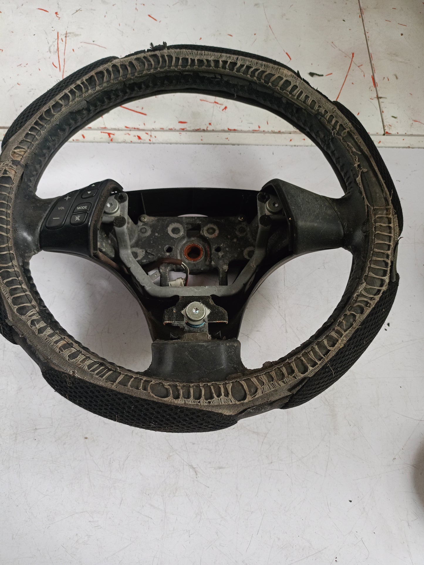 Steering Wheel | Mazda Tribute 2.3