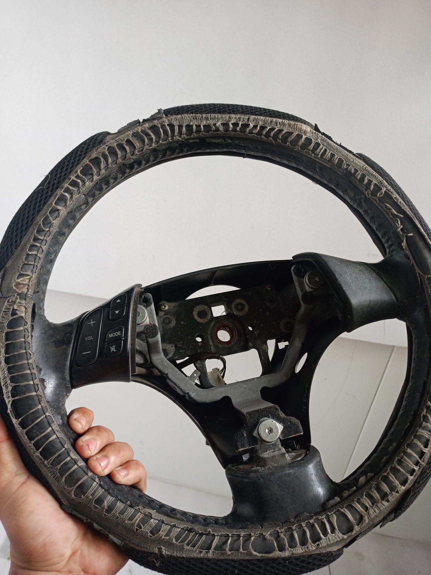 Steering Wheel | Mazda Tribute 2.3