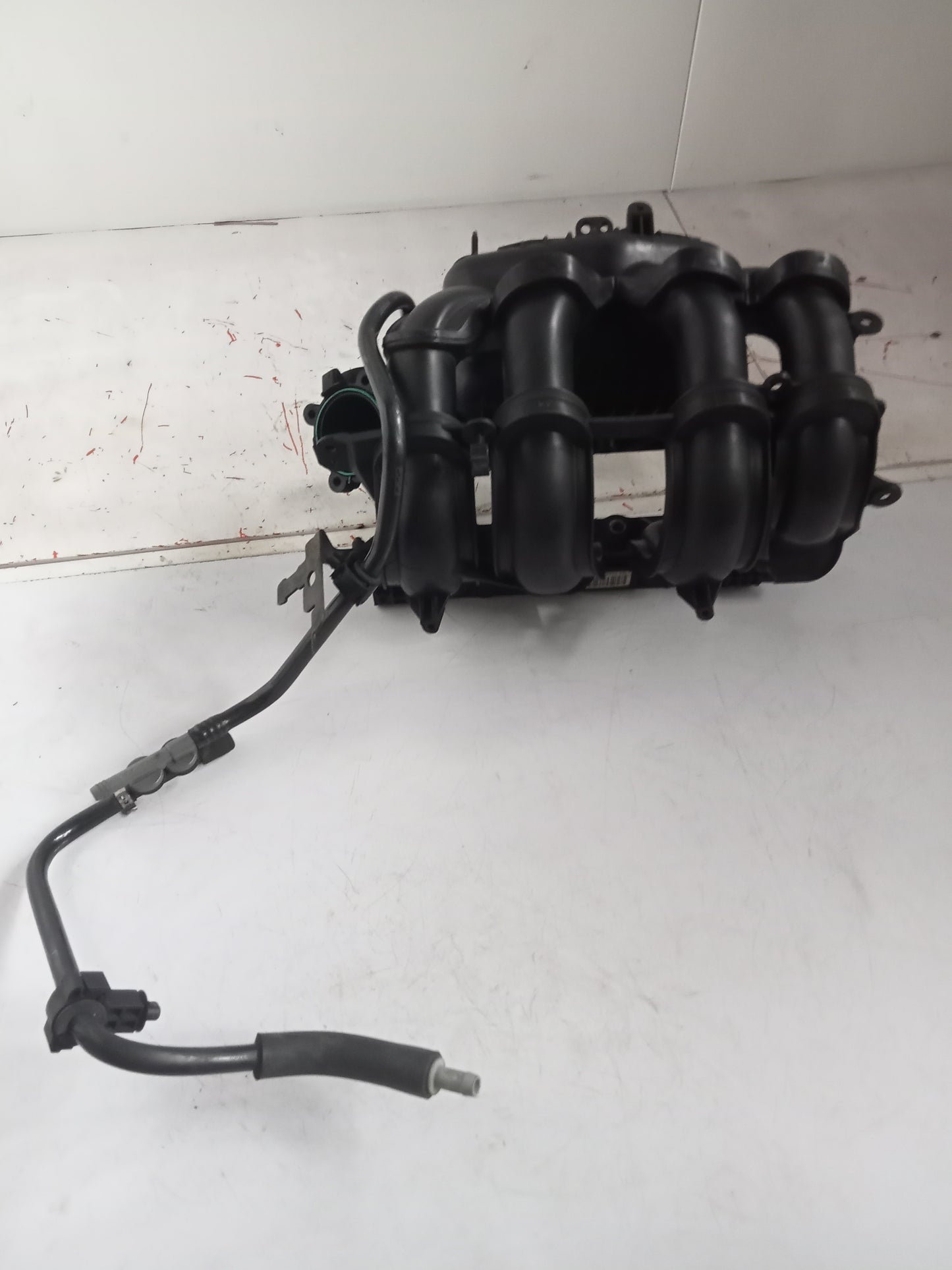 Intake manifold | Ford Fiesta 1.5