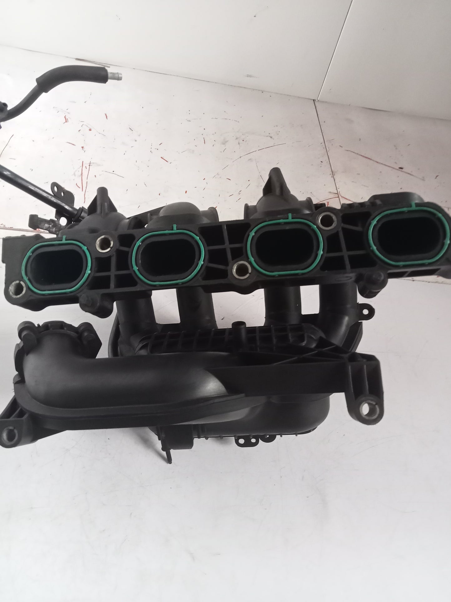 Intake manifold | Ford Fiesta 1.5