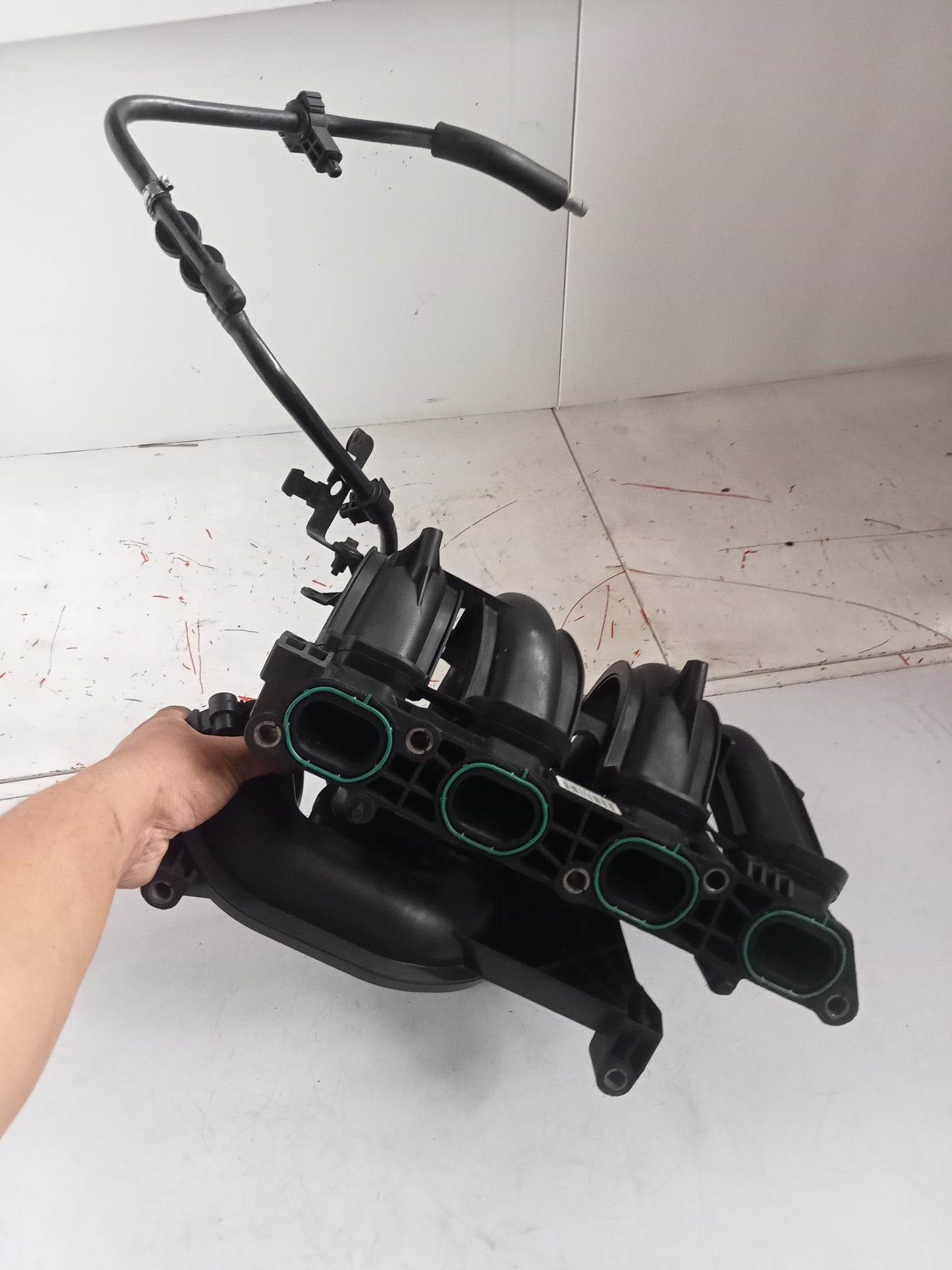 Intake manifold | Ford Fiesta 1.5