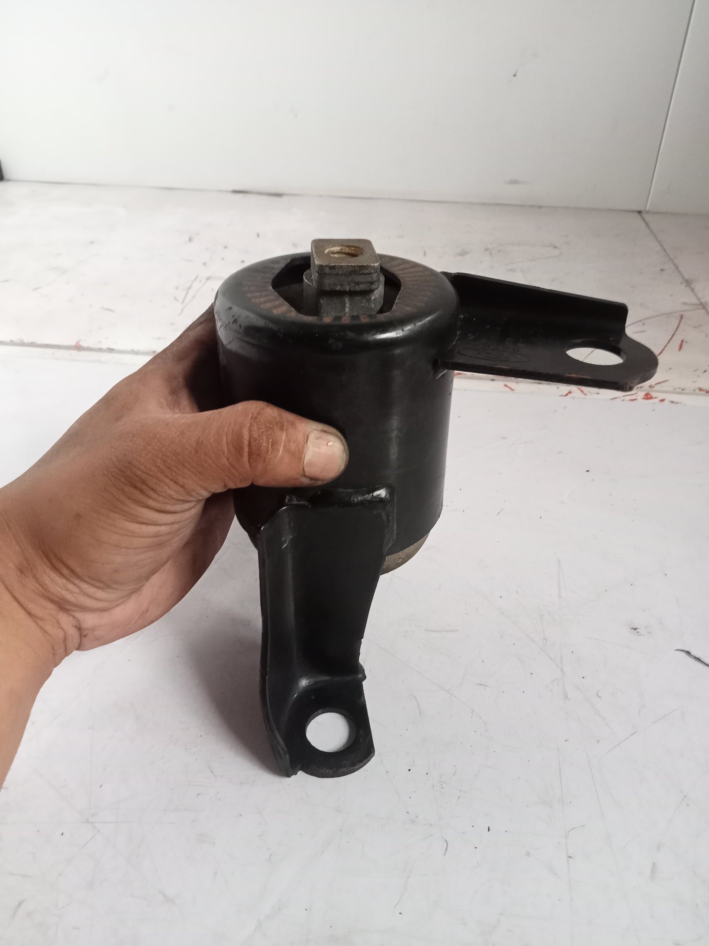 ENGINE SUPPORT - PASSENGER SIDE | FORD FIESTA 1.5