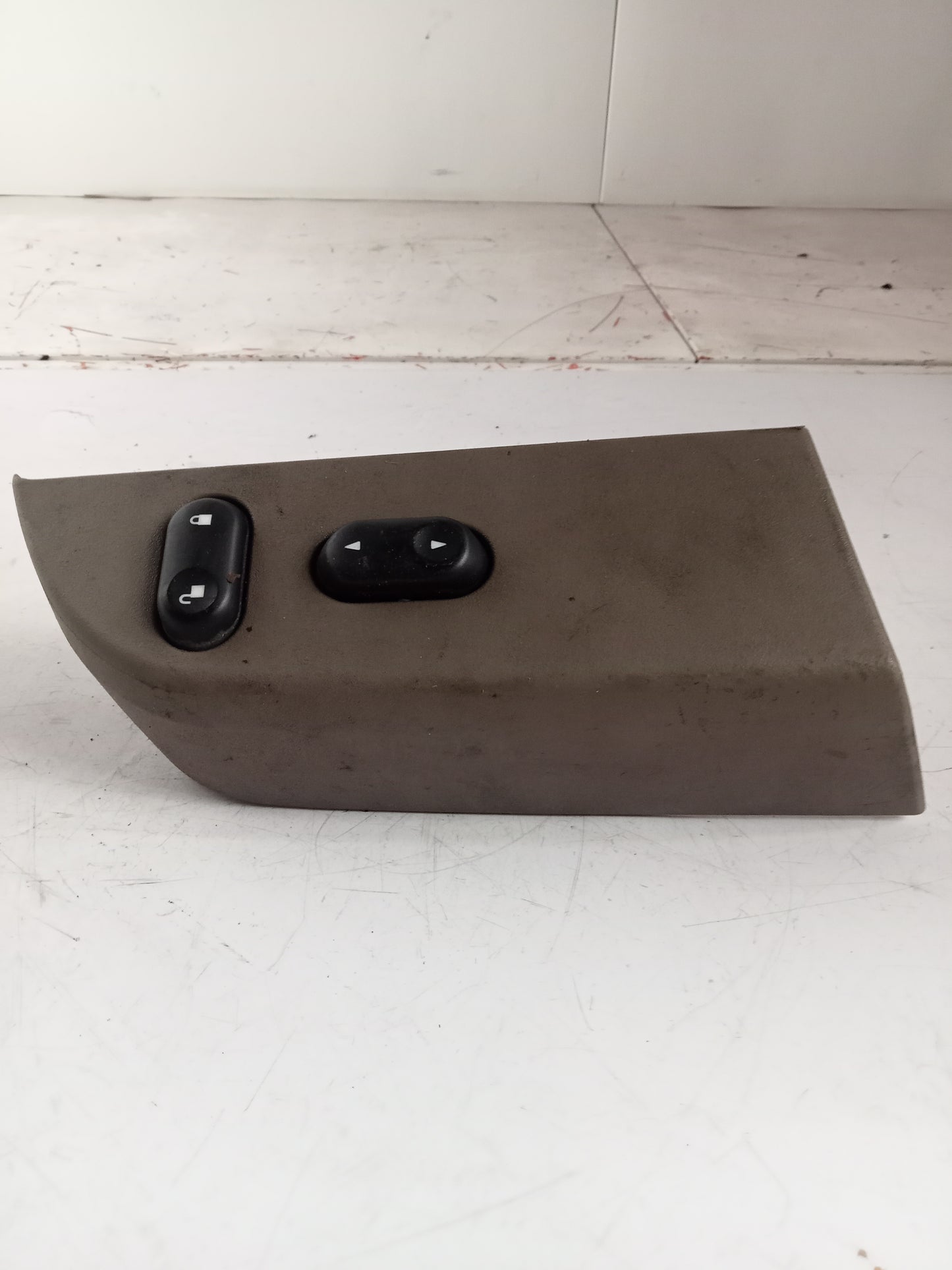 PASSENGER SIDE WINDOW SWITCH |  EXPLORER SPORTRACK