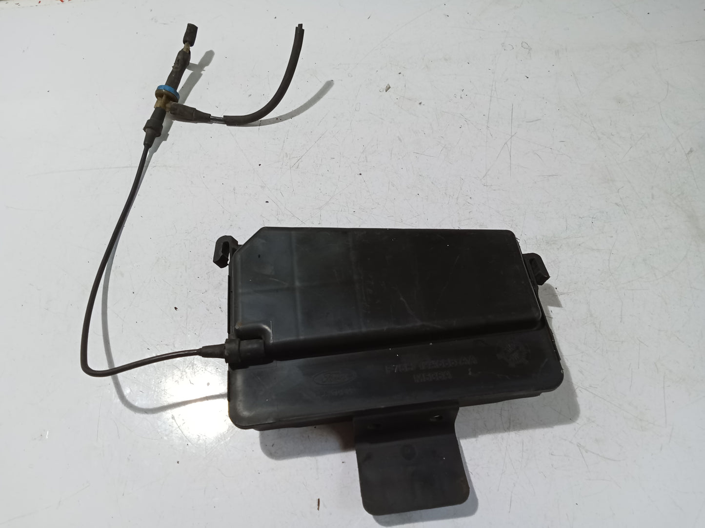 Vacuum Canister | Ford Expedition