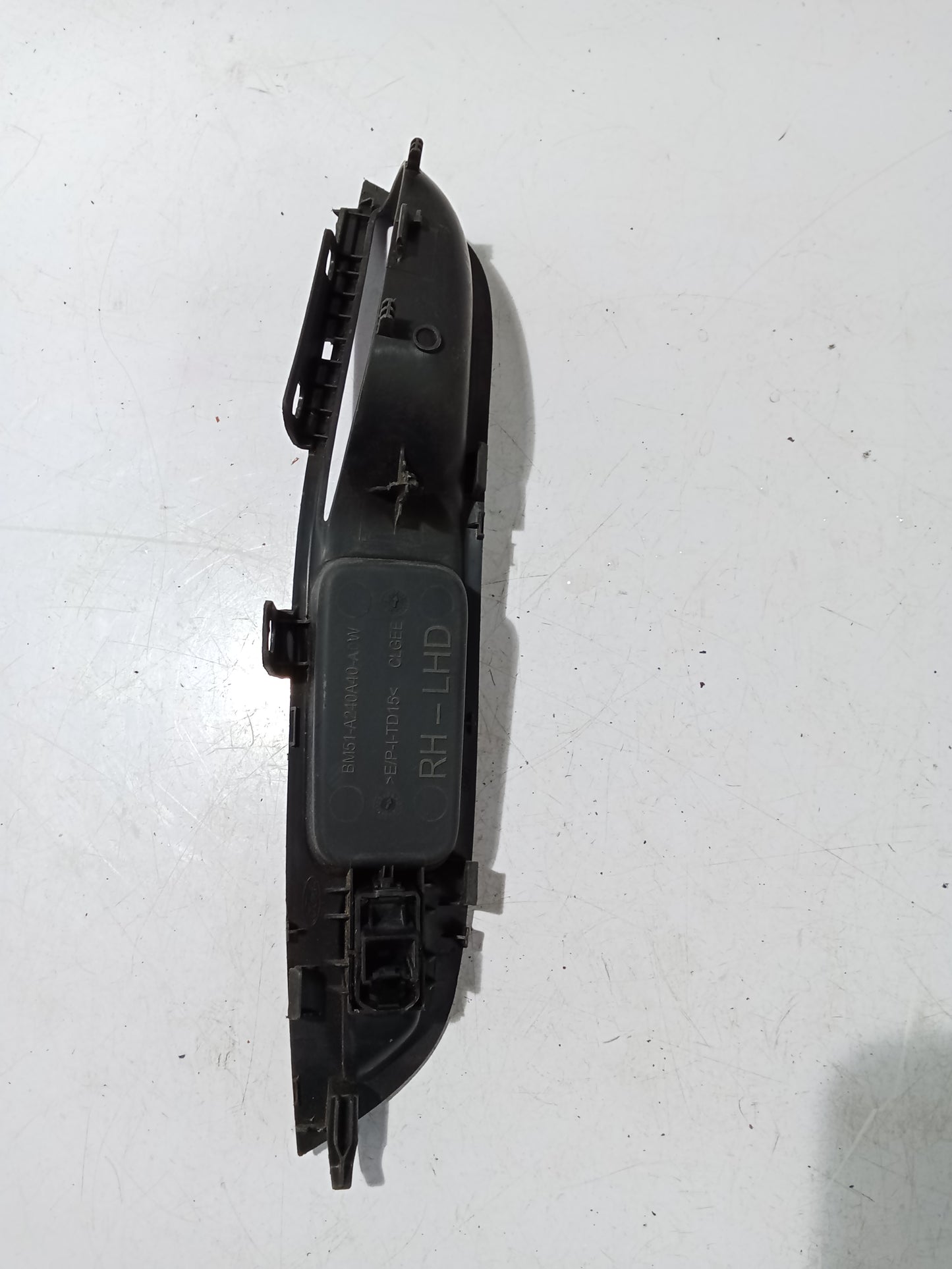 Door Window Switch D/S | Ford Focus| Red