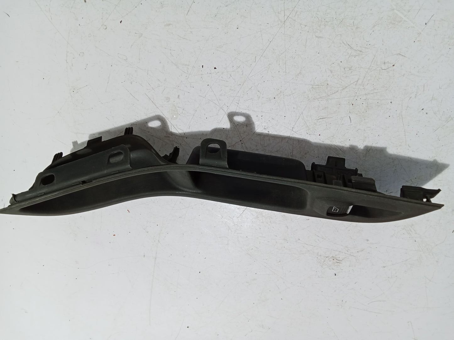 Door Window Switch D/S | Ford Focus| Red