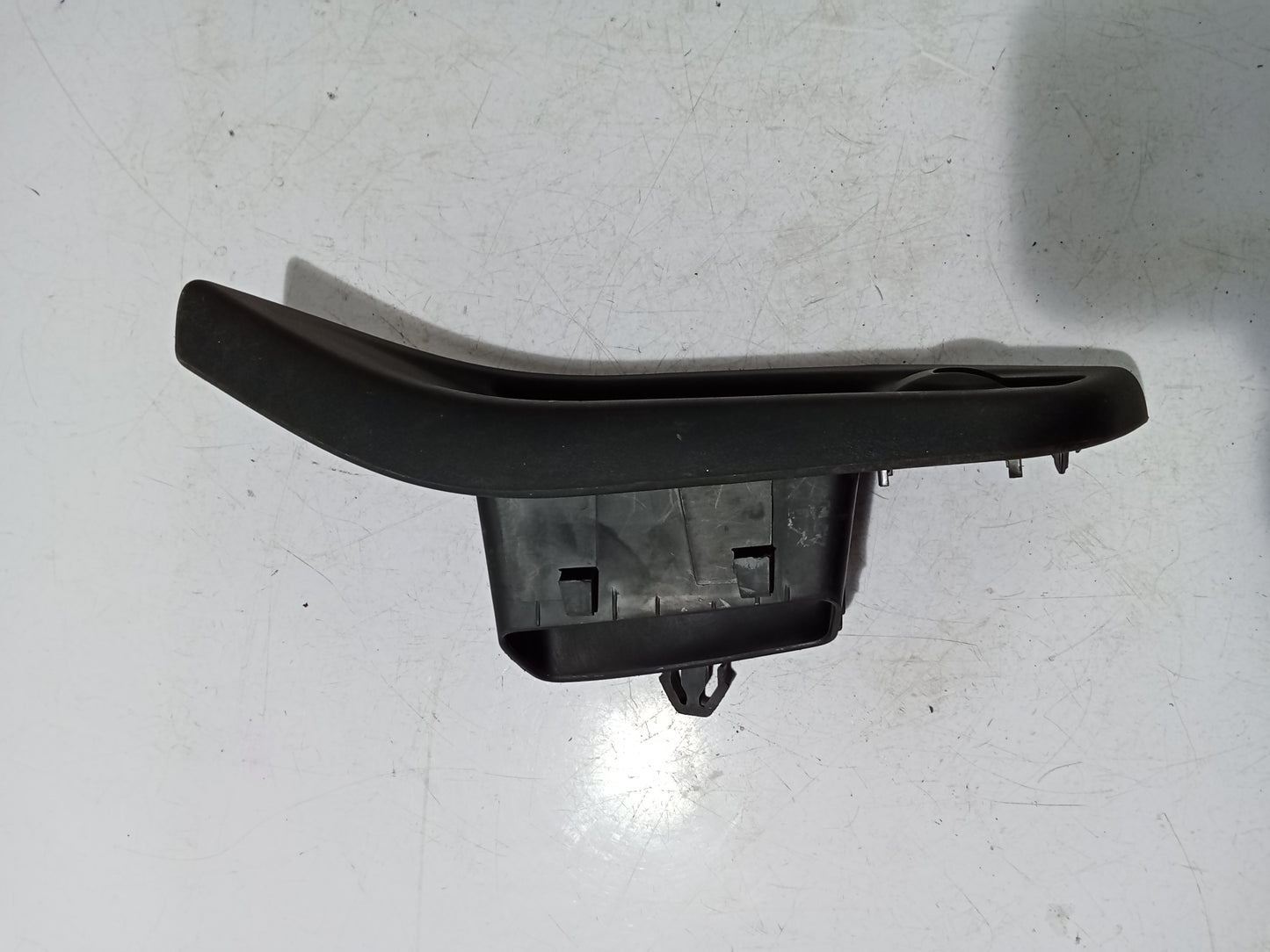 Door Panel Armrest  D/S | Ford Focus| Red
