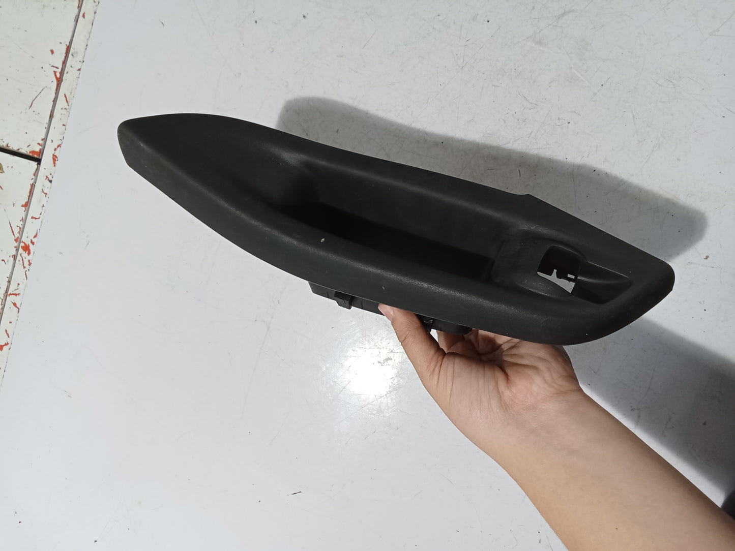 Door Panel Armrest  D/S | Ford Focus| Red