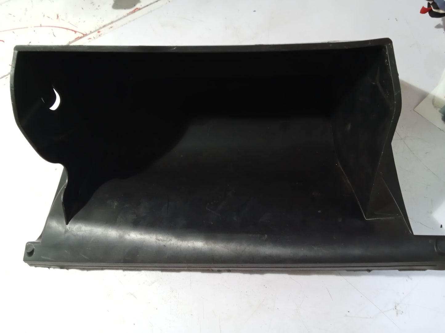 Glove Box | Mitsubishi Lancer Ex