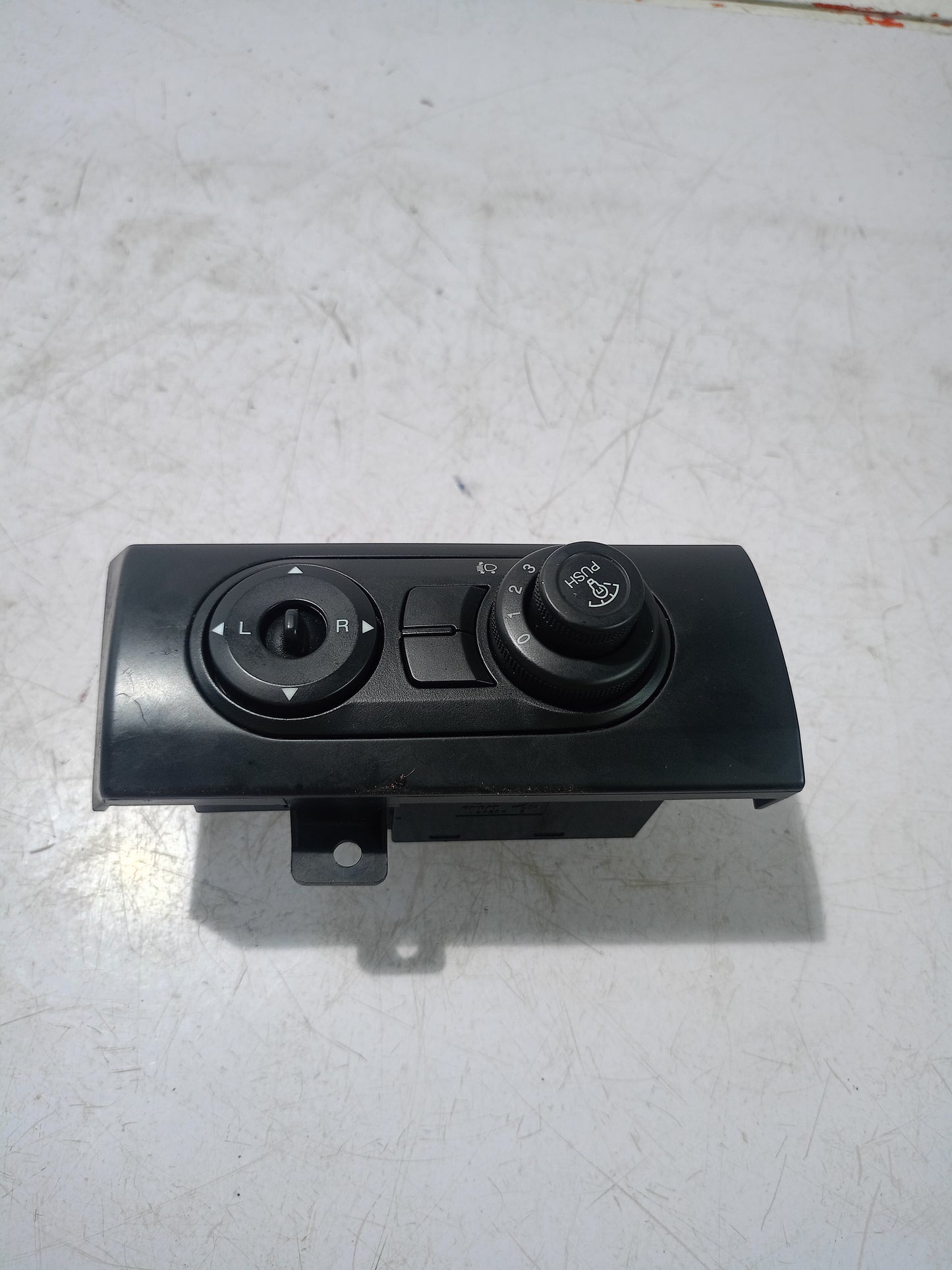 Mirror Switch | Chevrolet Captiva Gas