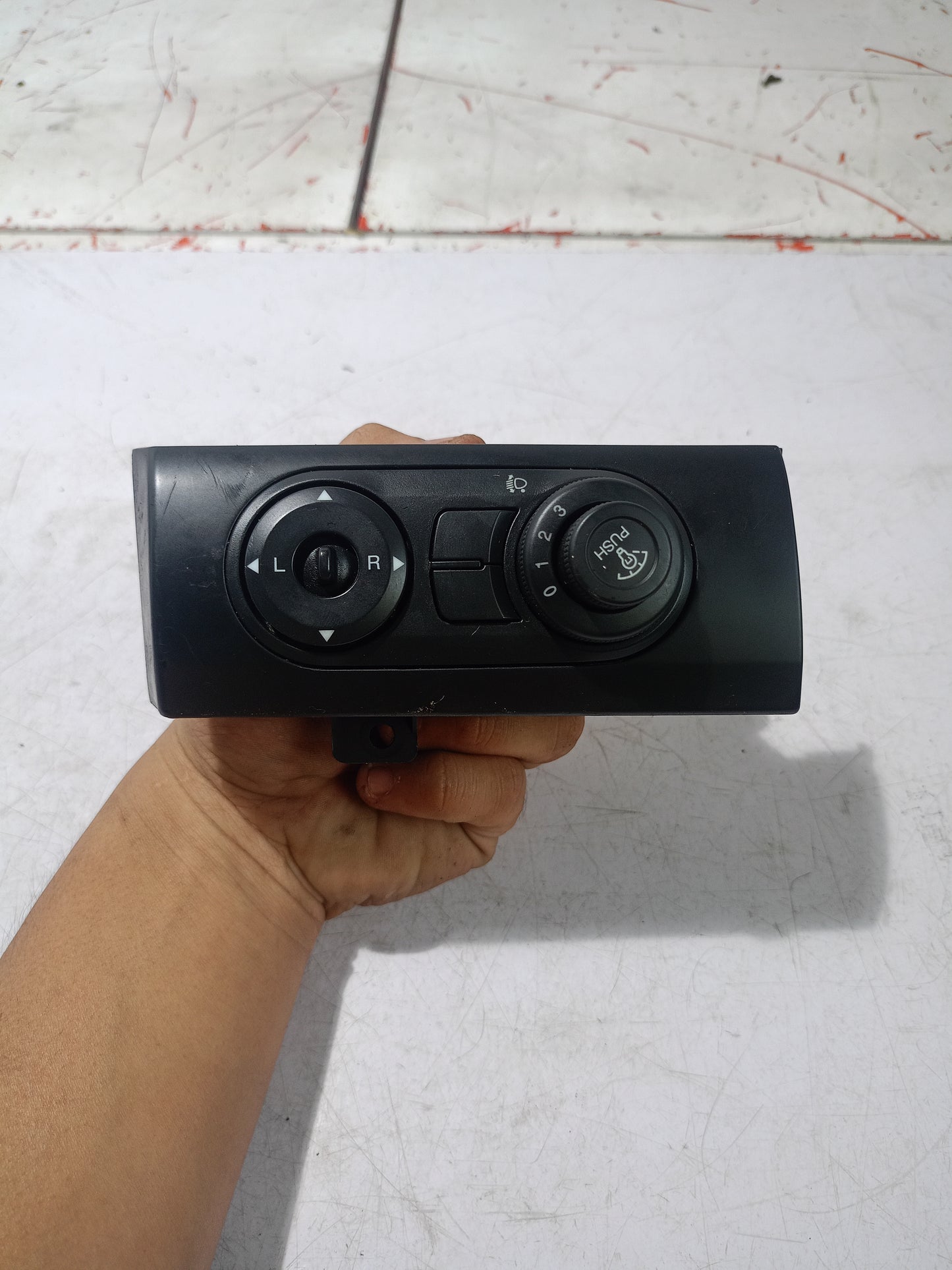 Mirror Switch | Chevrolet Captiva Gas