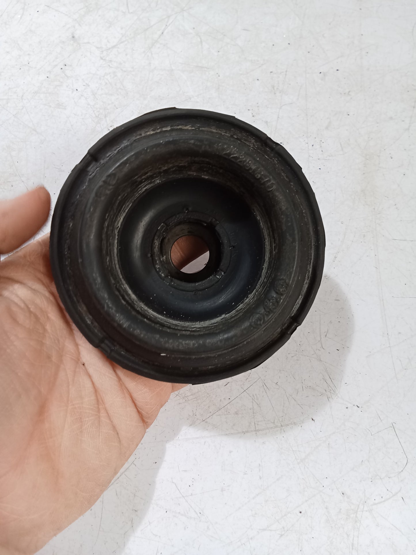Shock Mount | Chevrolet Sail