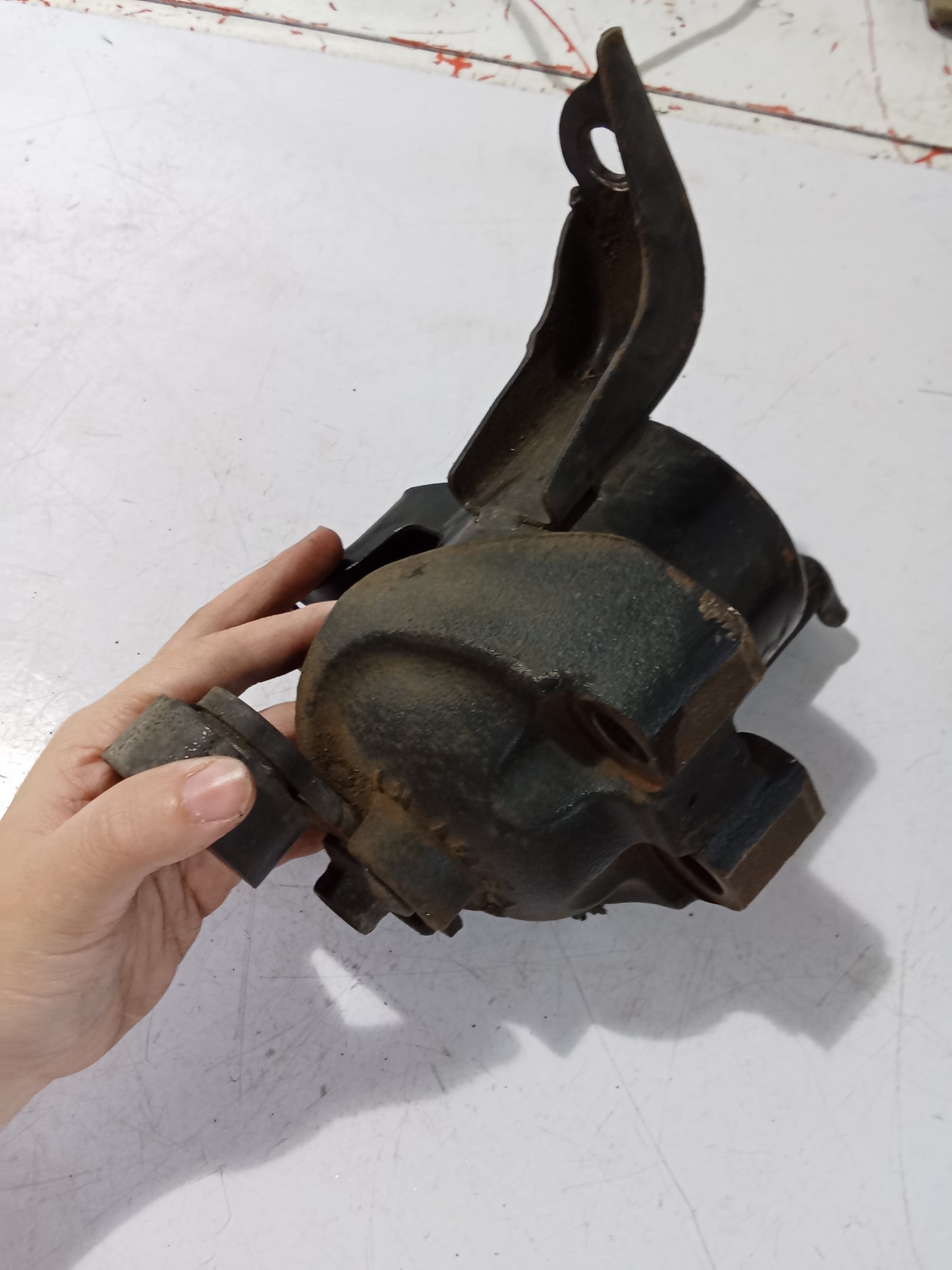 Engine Support | Ford Escape 2.3