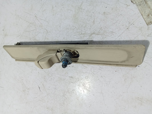 Seatbelt Catcher | Ford Expedition