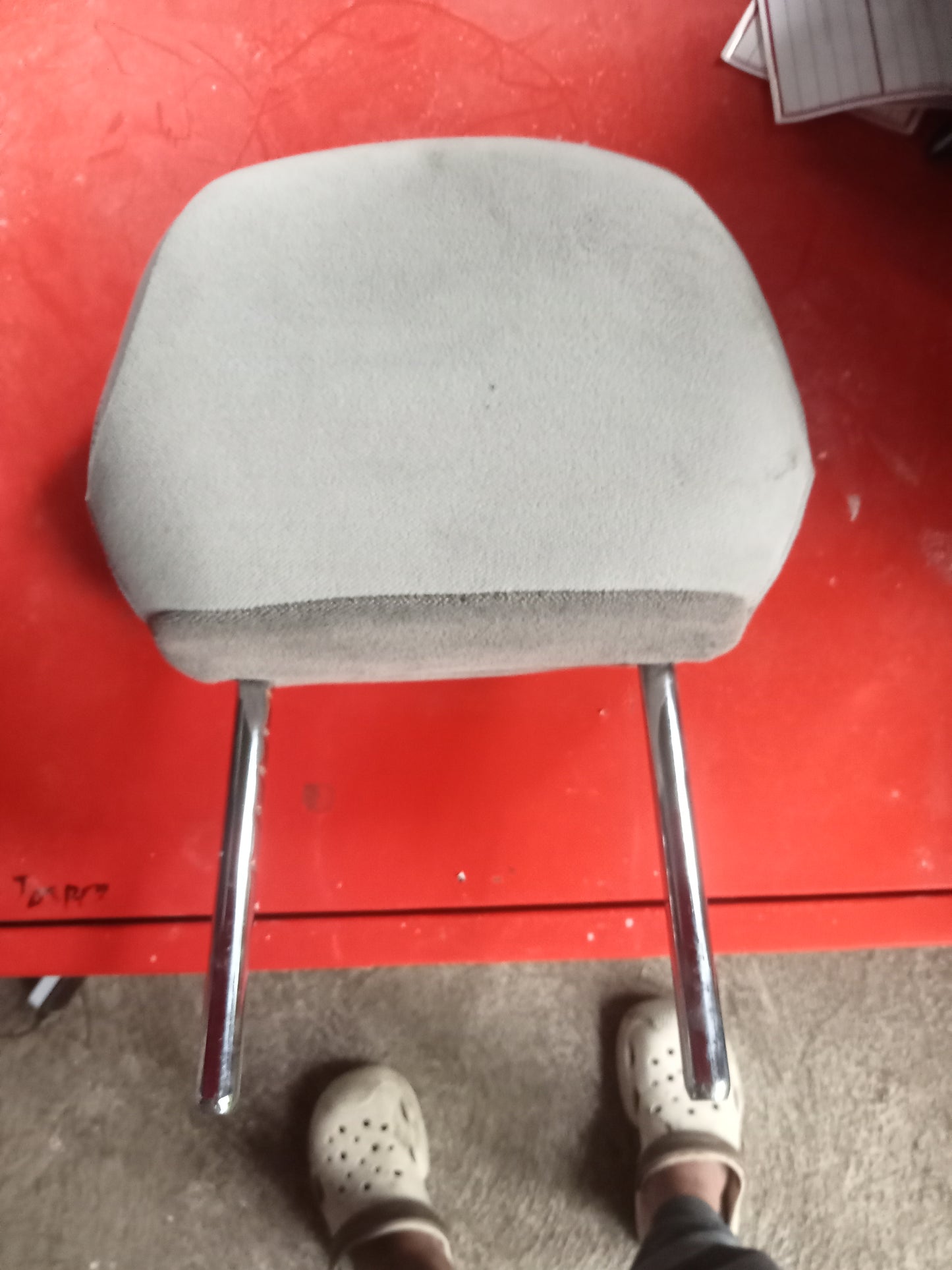 DRIVER SIDE FRONT HEAD REST | SPIN 2014