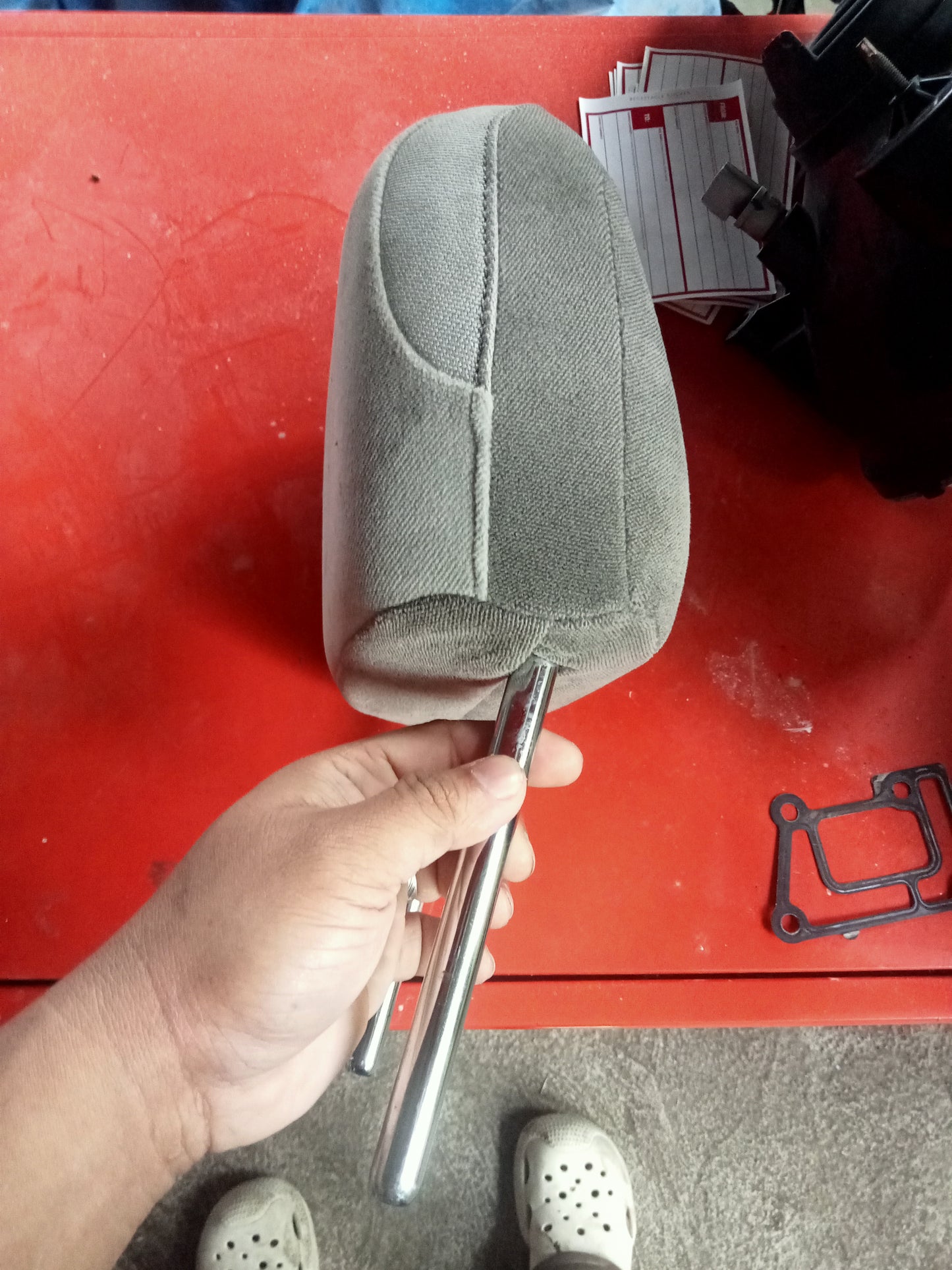 DRIVER SIDE FRONT HEAD REST | SPIN 2014