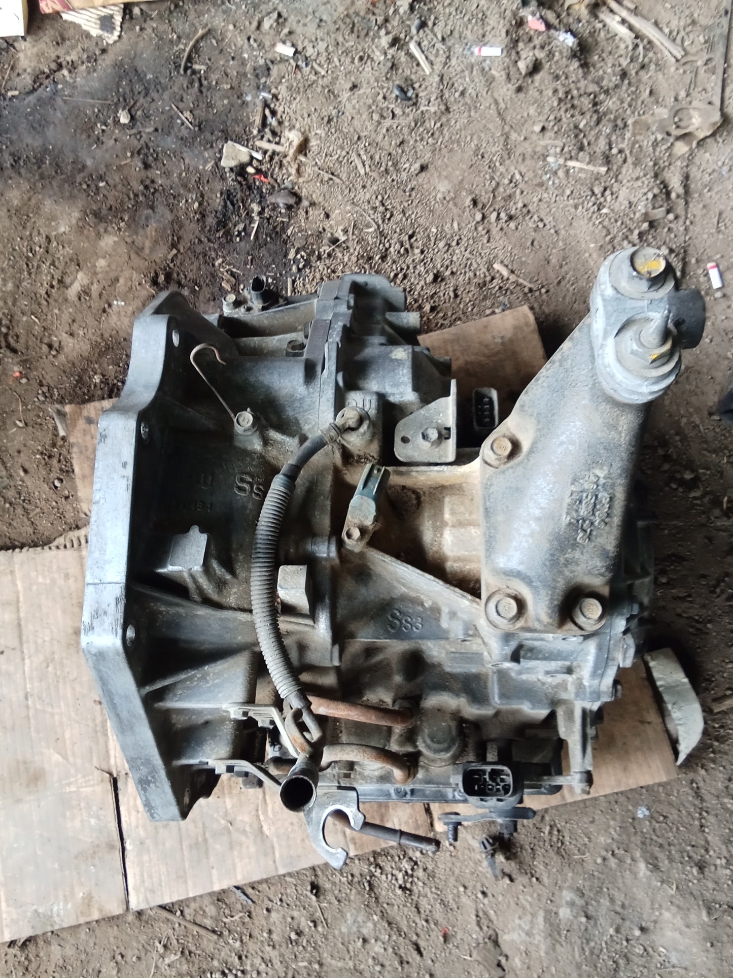 Chevrolet Optra 1.6 Transmission GENUINE ORIGINAL SURPLUS