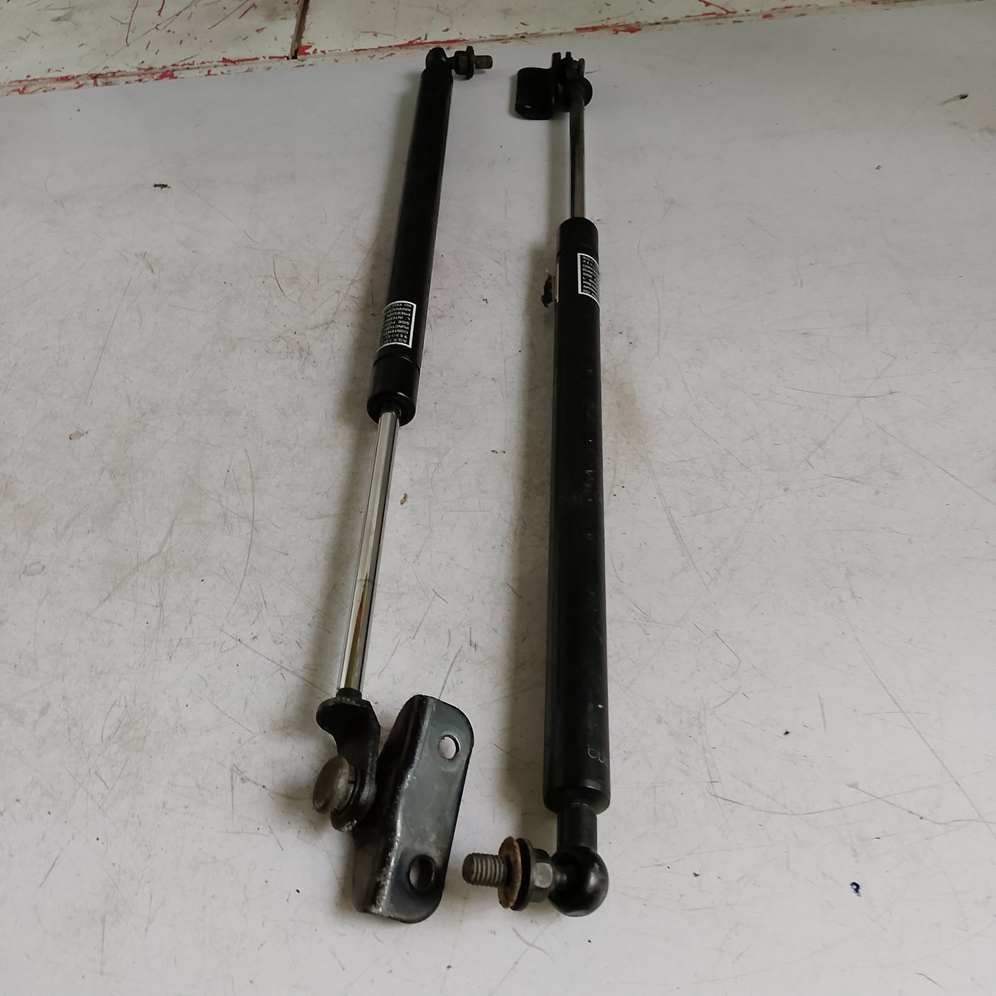 Tail Gate Damper | Forester