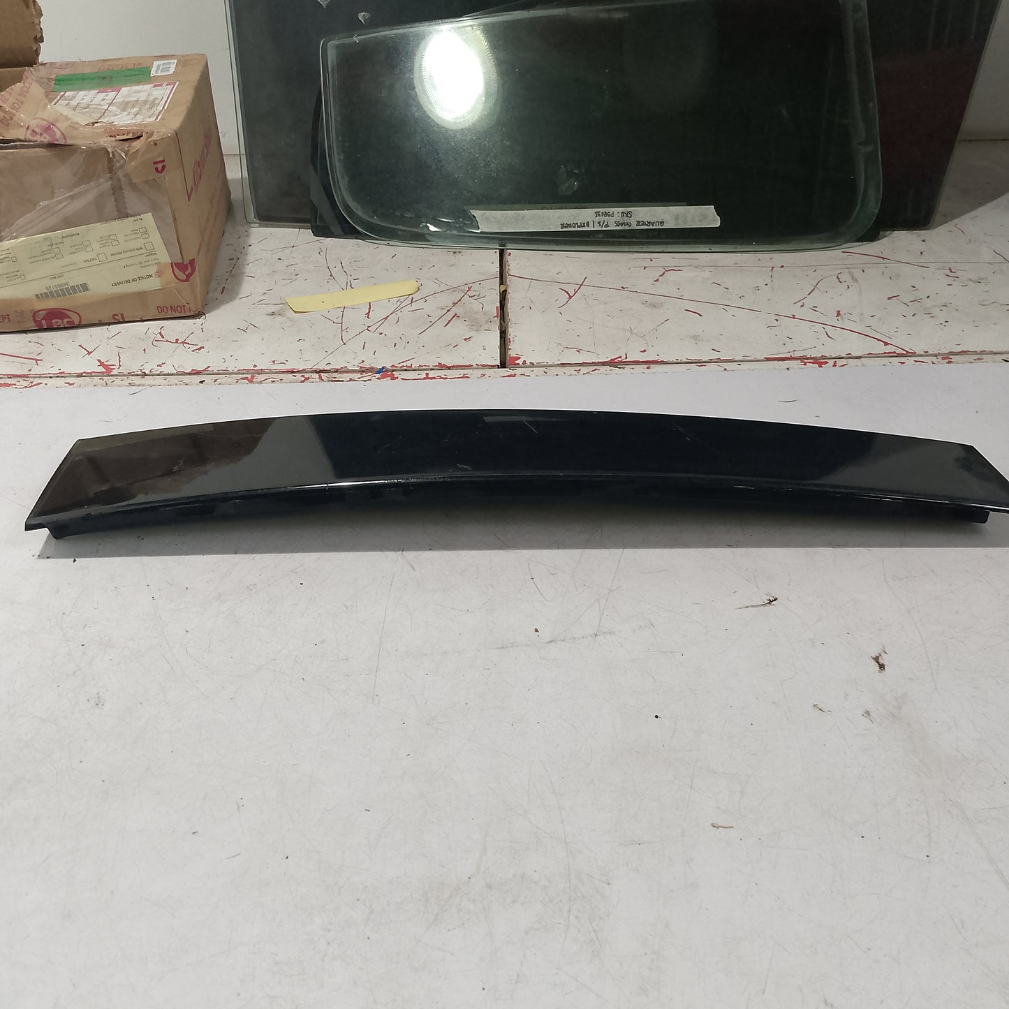Body Mouldings & Trim R/D/S | Explorer