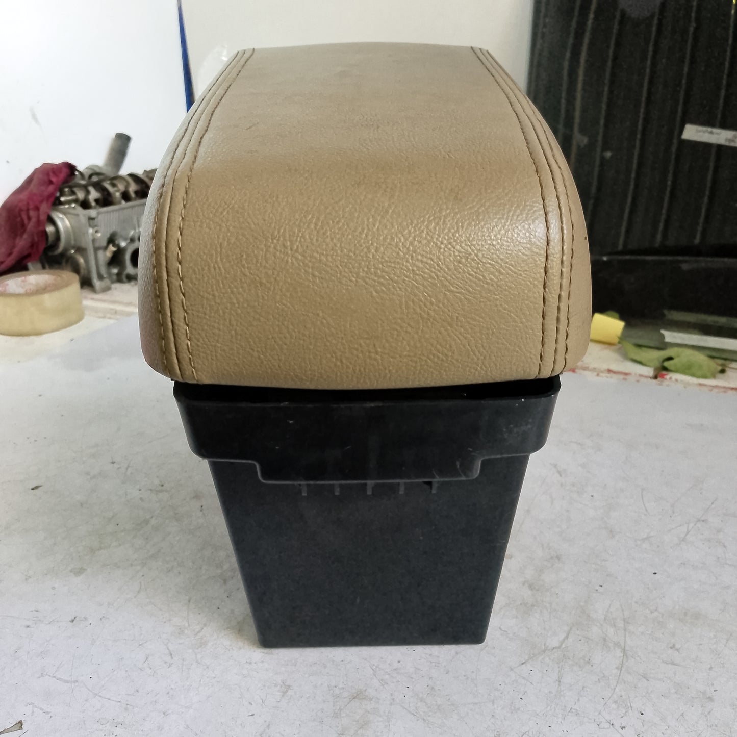 Center Console Arm Rest | Eddie Bauer