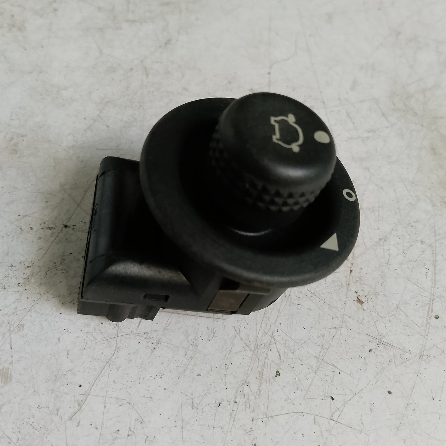 Mirror Adjustment Switch | Fiesta