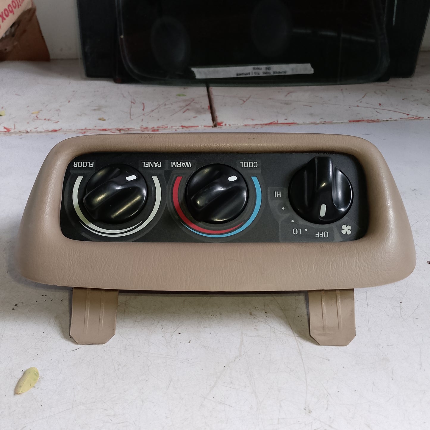Rear Roof Climate Control Switch | Expedition